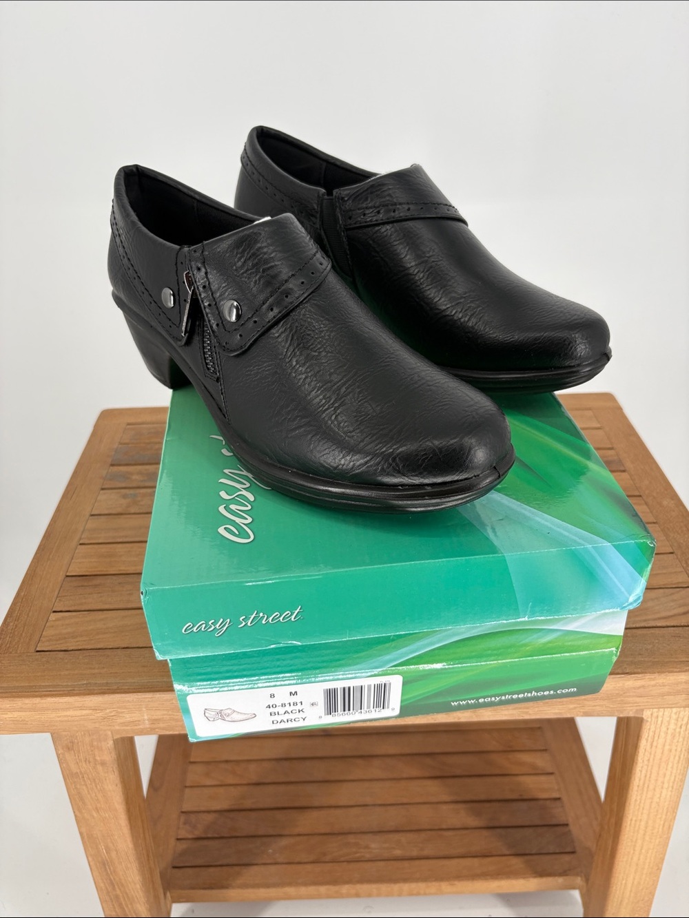 New Women’s easy street Black Slip-On Comfort Loafers size 8M
